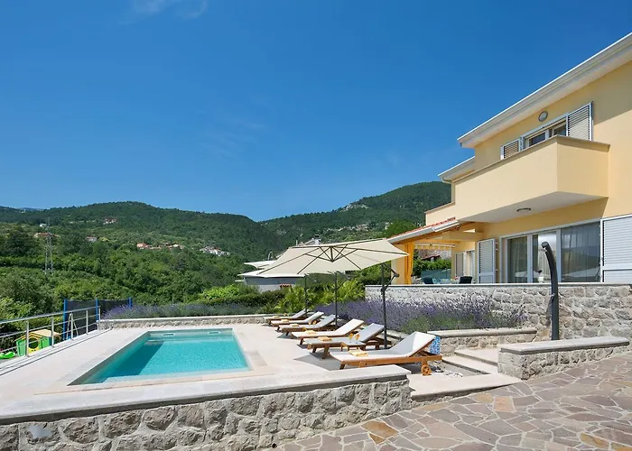 Silvija Villa *