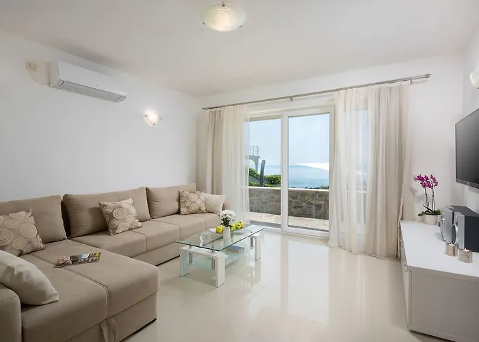 Silvija Villa Poljane